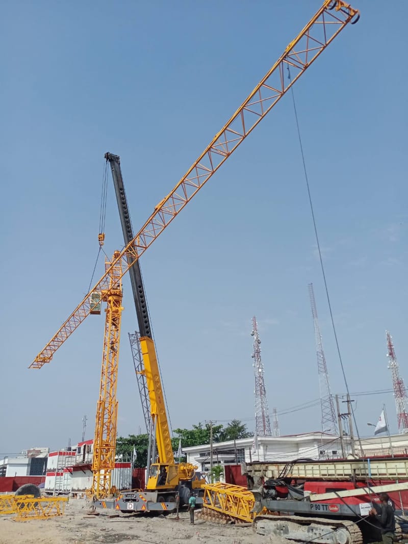 TOWER CRANE