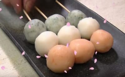 Bien hoa voi banh HANNAMI DANGO - banh ngon Nhat Ban