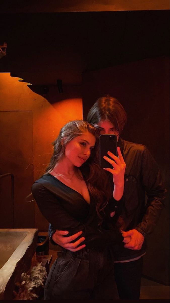 Romantic and Flirty Pictures