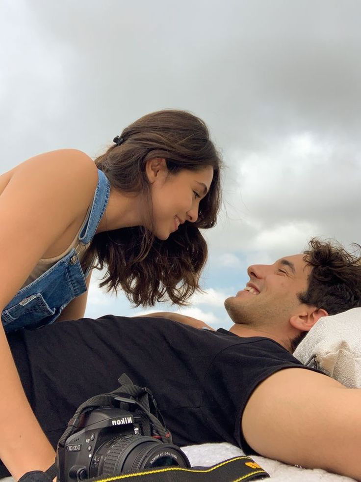 Romantic and Flirty Pictures