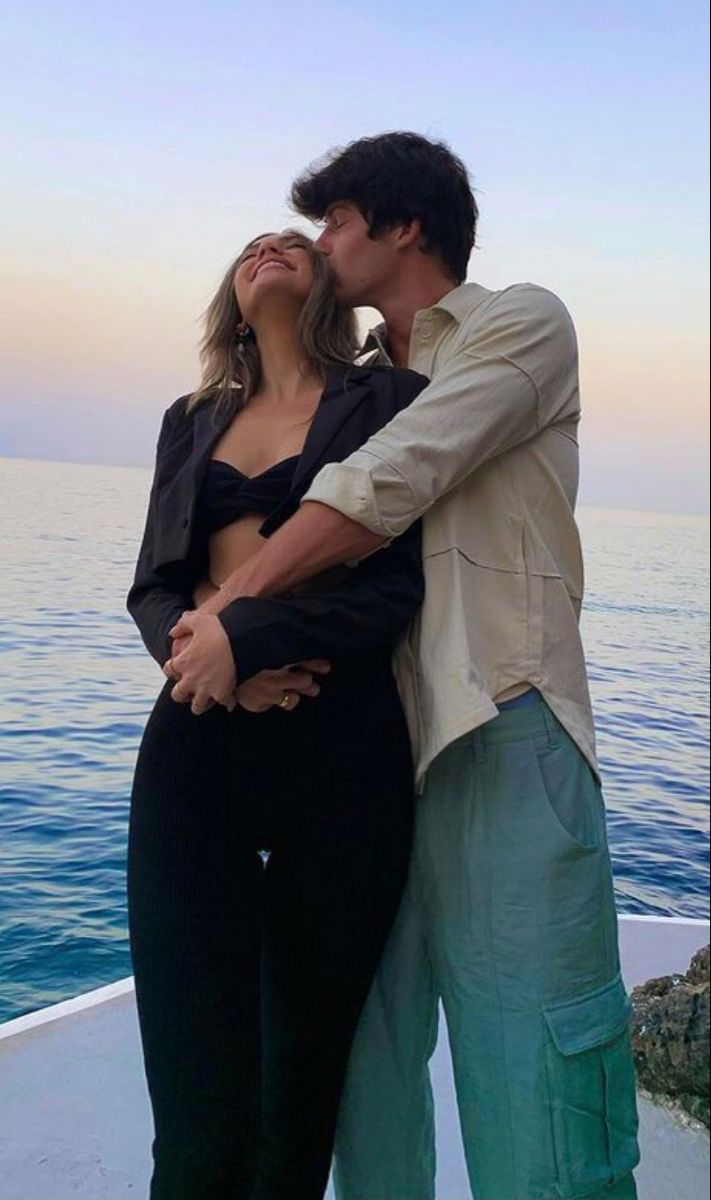 Romantic and Flirty Pictures