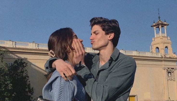 Romantic and Flirty Pictures