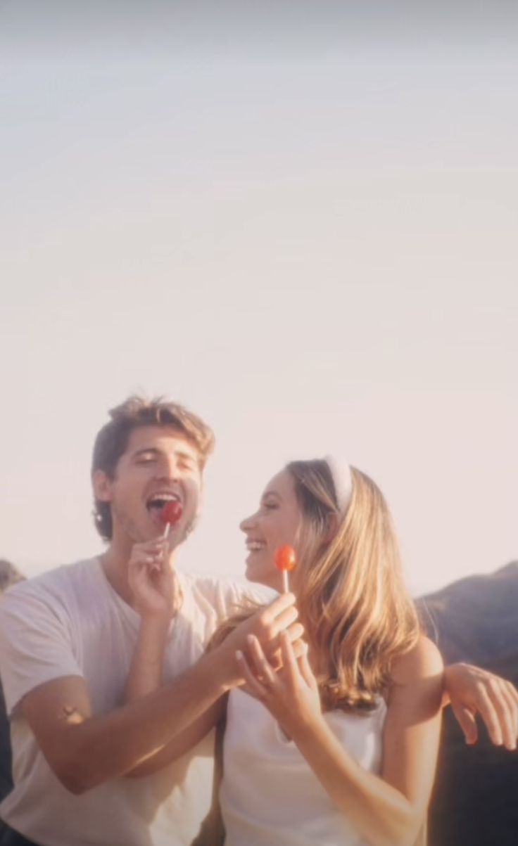 Romantic and Flirty Pictures