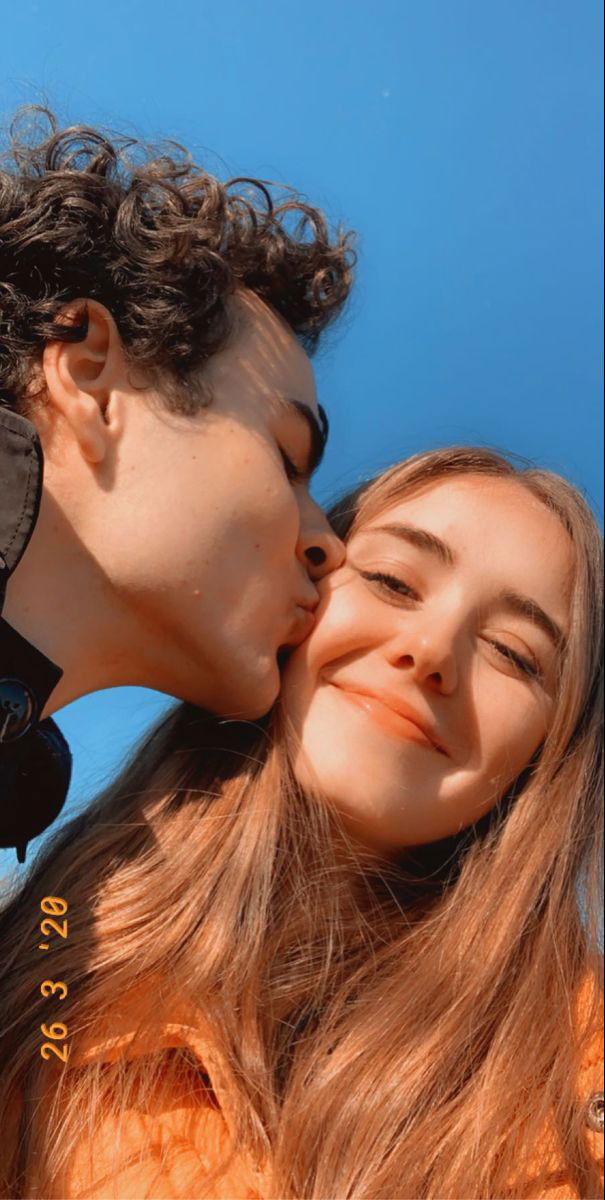 Romantic and Flirty Pictures