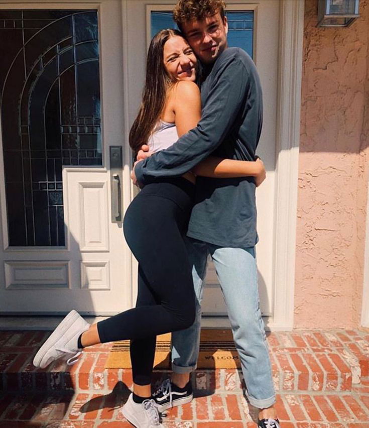 Romantic and Flirty Pictures