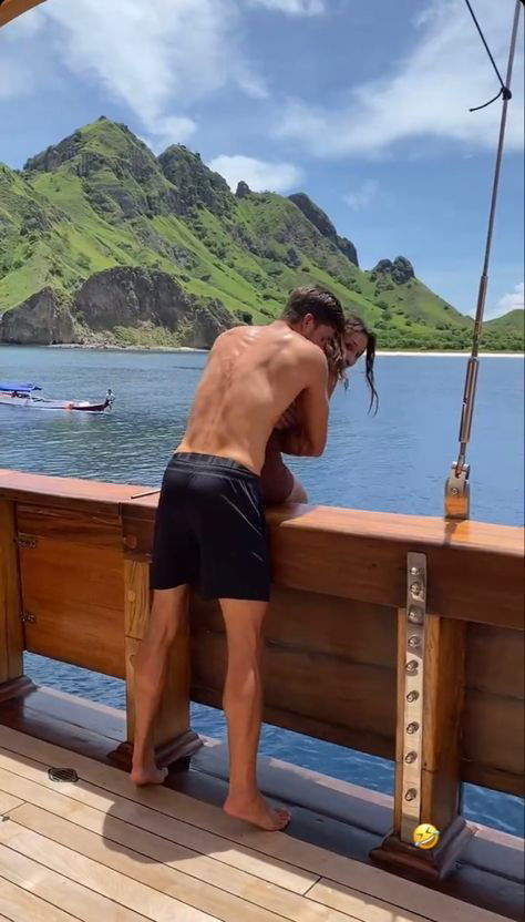 Romantic and Flirty Pictures