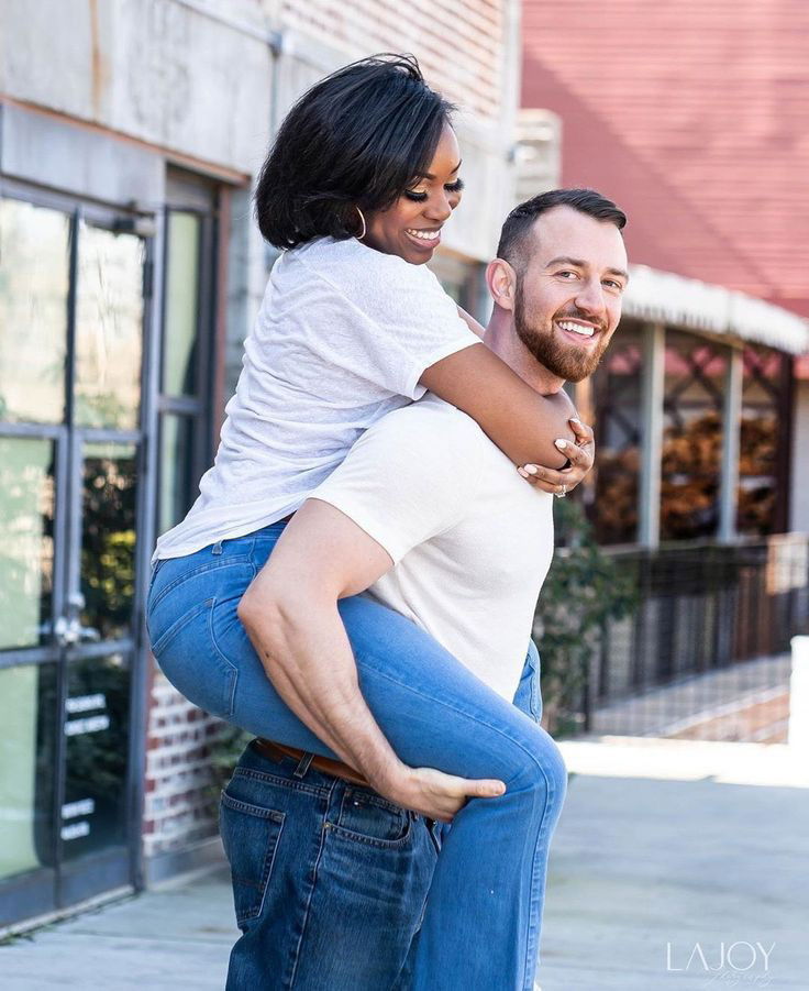 Romantic and Flirty Pictures