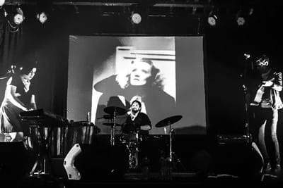 EXCURSIONISTAS - LE BRUIT DANS TA TÊTE