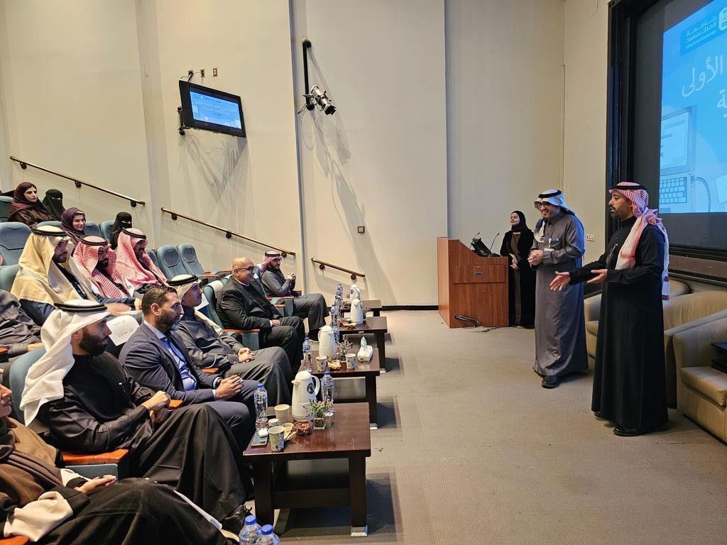 تخريج أول دفعة لبرنامج التدريب المهني في البحث الاكلينيكي لجامعة الملك سعود بالتعاون مع معهد فايزر العلمي وشركة ايكيوفيا