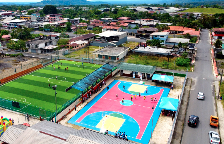 Shell cuenta con un renovado escenario para la práctica del baloncesto - Copia