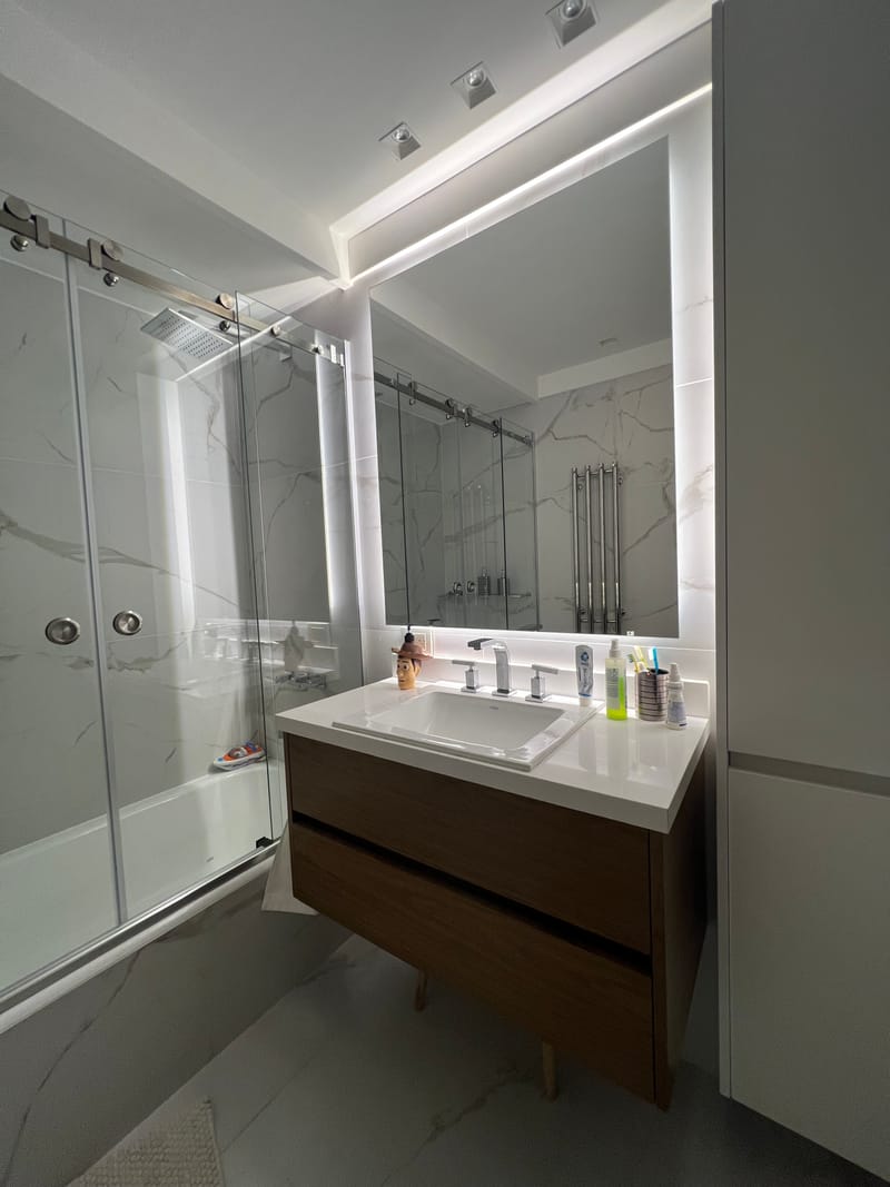 Baño Principal y Toilette