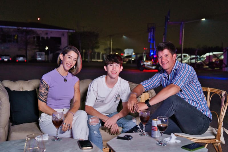 Presentacion Grua sobre camión TC750C5 con la participación de clientes y Directivos de ZMG - LIUGONG.