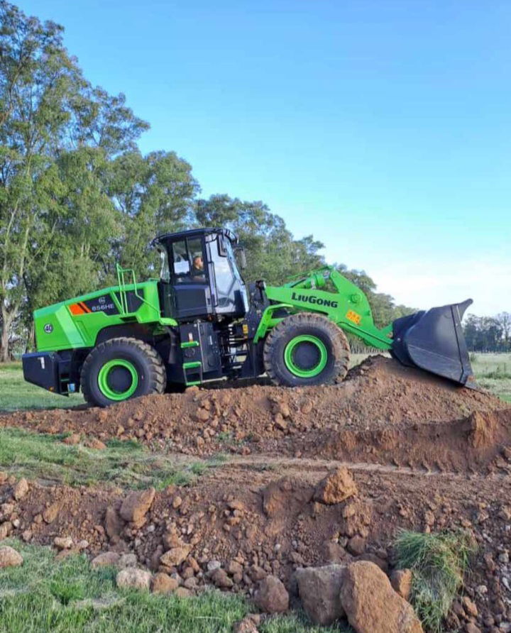 PRESENTACION 1º CARGADORA ELECTRICA EN ARGENTINA 