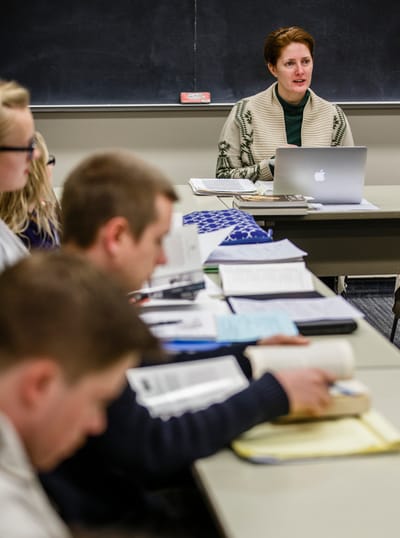 Features of Students Personal Statements for Scholarship