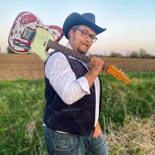 Live Music - Johnny Flinton