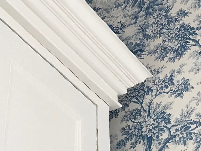 ΝΤΟΥΛΑΠΕΣ ΜΕ ΑΝΟΙΓΟΜΕΝΕΣ ΠΟΡΤΕΣ