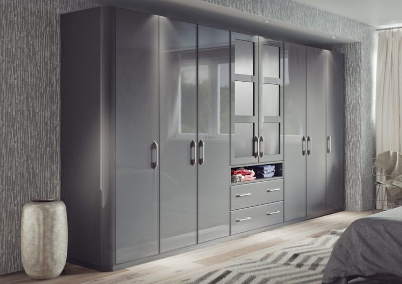 ΝΤΟΥΛΑΠΕΣ ΜΕ ΑΝΟΙΓΟΜΕΝΕΣ ΠΟΡΤΕΣ