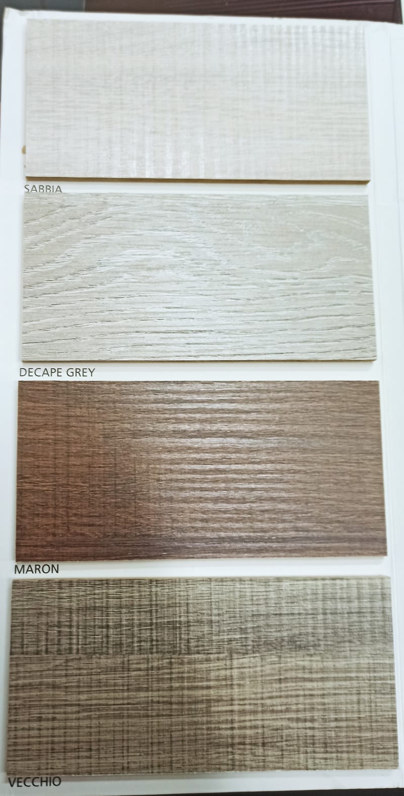 ΧΡΩΜΑΤΟΛΟΓΙΟ LAMINATE
