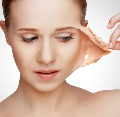 Ciltte leke neden olur ?   WHAT CAUSES STAINS ON THE SKIN? image