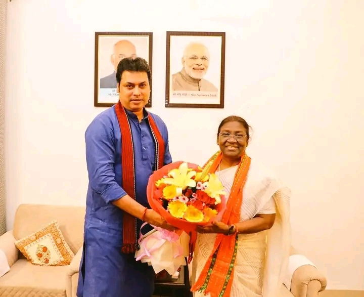 Former CM Biplab Deb meets President of India at New Delhi