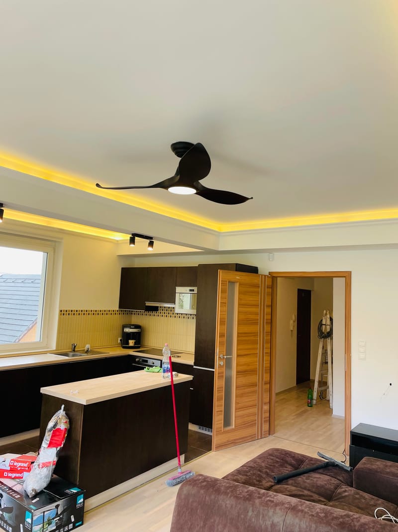 Elektromos eszközök bekötése, lámpák, kapcsolók felhelyezése