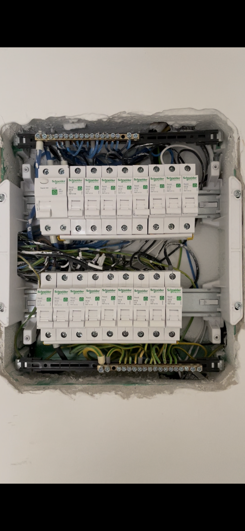 Elosztótábla kiépítése, cseréje