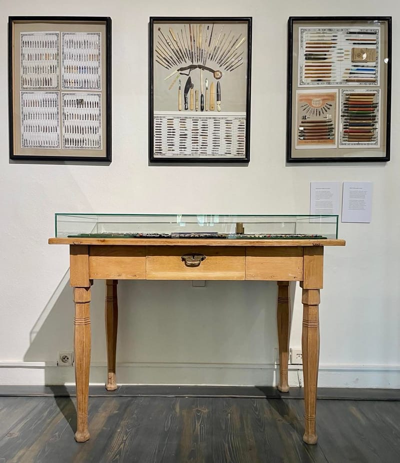 Hardtmuthova cerussa a jiné čáry