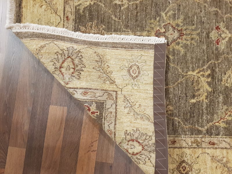 Code: 150565  Size:122 X 183 cm   Price Euro:1518