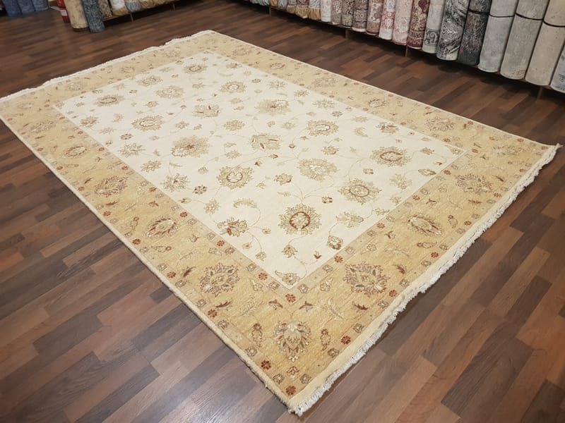 Code: 150663  Size: 198 X 305 cm   Price Euro: 4420