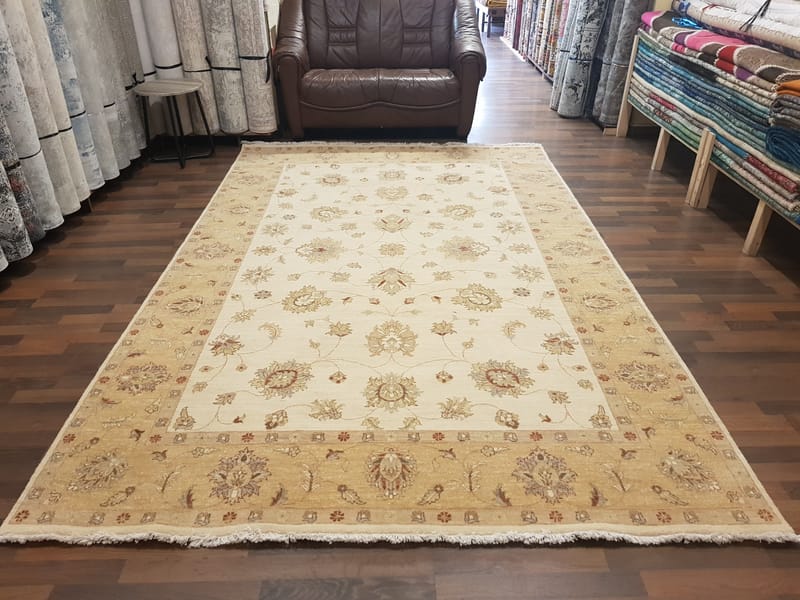 Code: 150663  Size: 198 X 305 cm   Price Euro: 4420