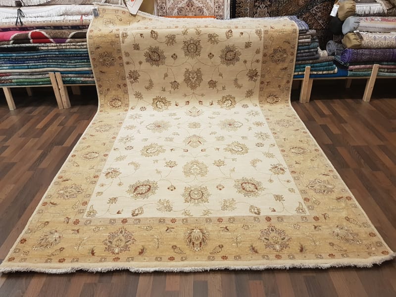 Code: 150663  Size: 198 X 305 cm   Price Euro: 4420