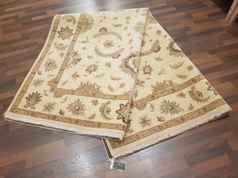 Code: 150662   Size: 200 X 300 cm  Price Euro: 4090