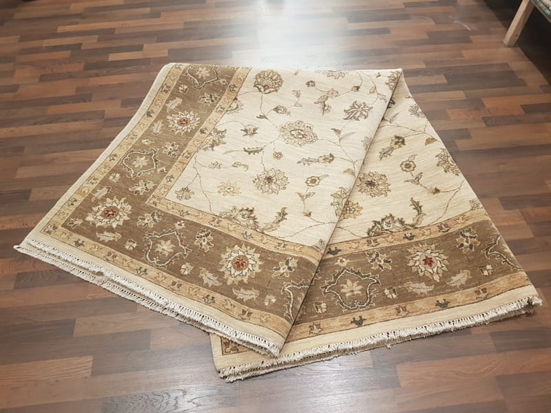 Code: 150493   Size:185 X 265 cm   Price: Euro 3680