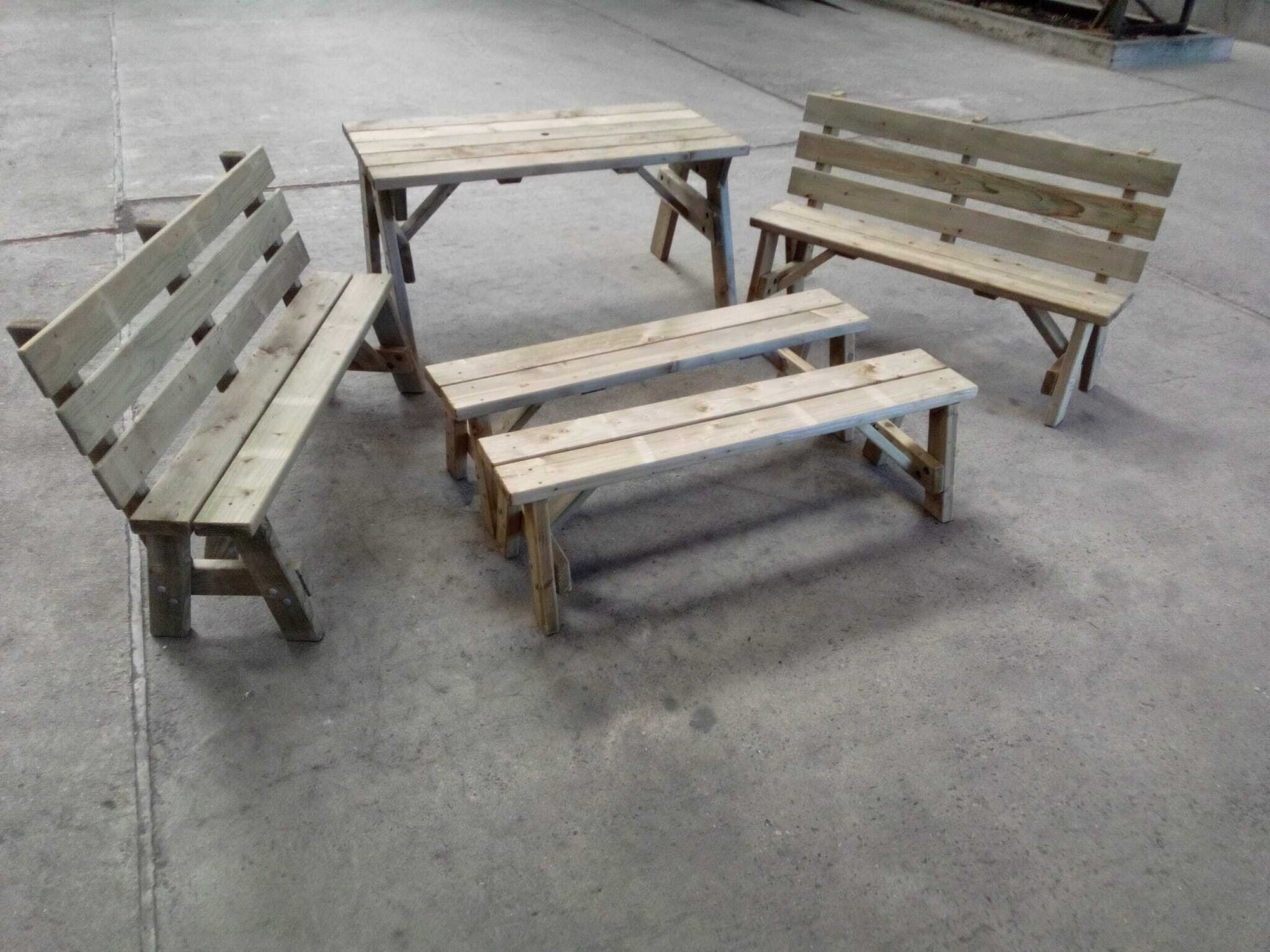 Byrddau picnic / Picnic tables