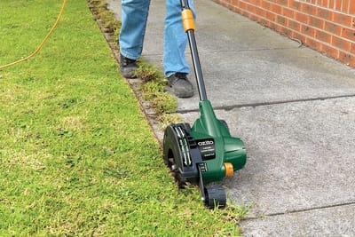 The Advantages of Lawn Edgers