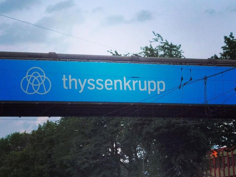 Milliardär Křetínský steigt bei Thyssenkrupp ein. Proteste der Belegschaft