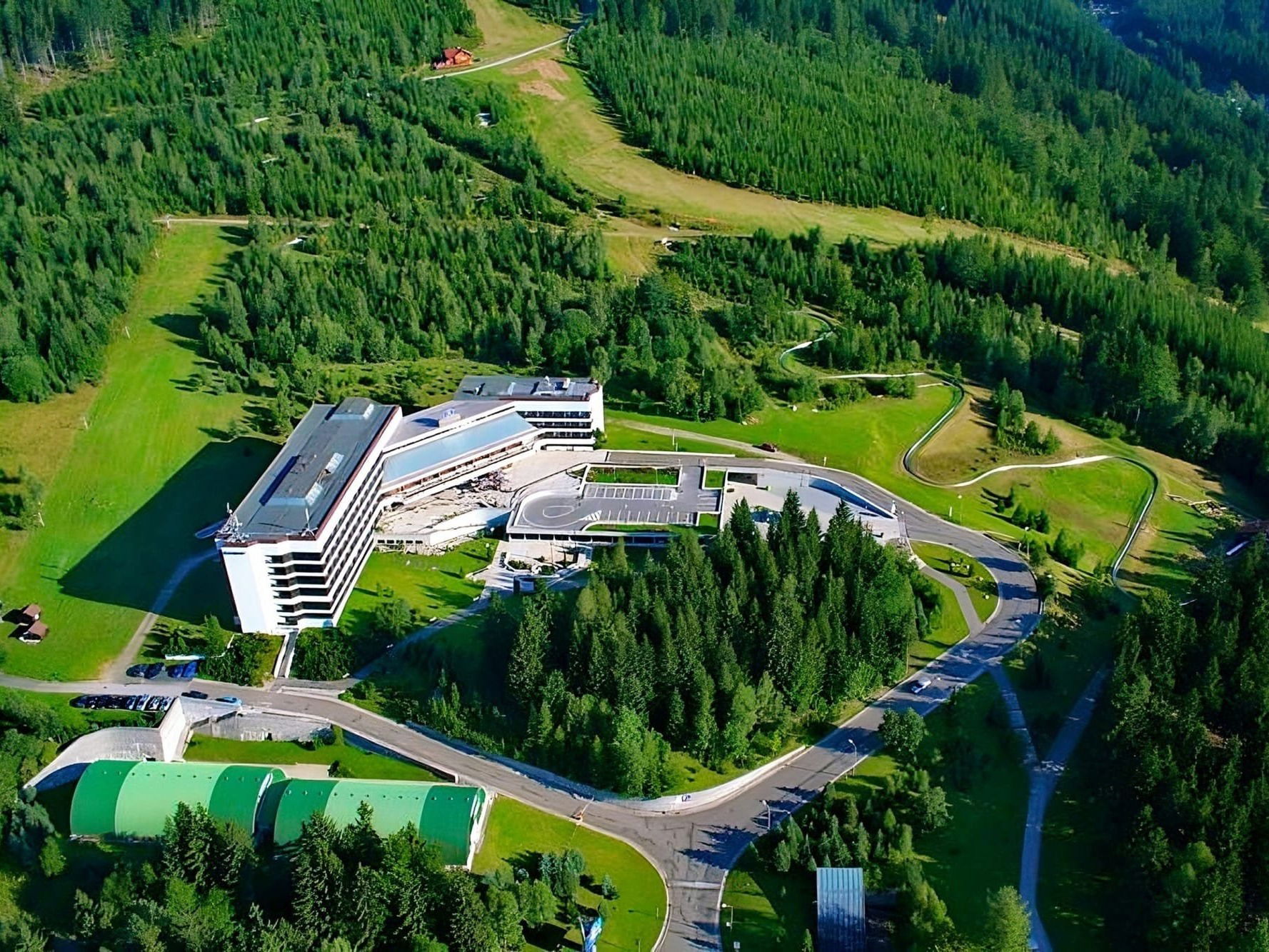 "Geheimes Hotel" in Spindlermühle inklusive Atombunker verkauft