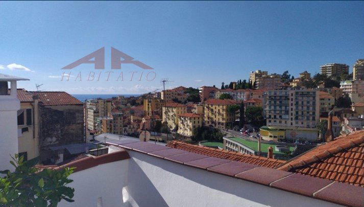 Piccolo alloggio con terrazza nella città vecchia