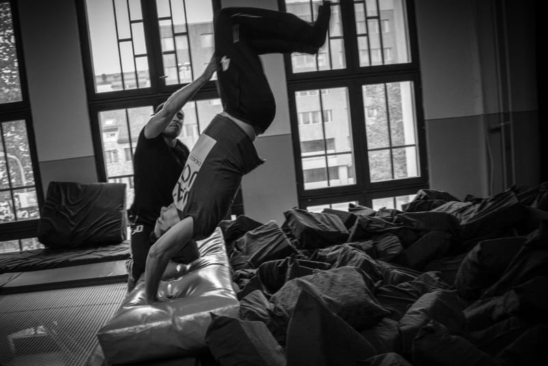 Circus and workshops for adults and seniors