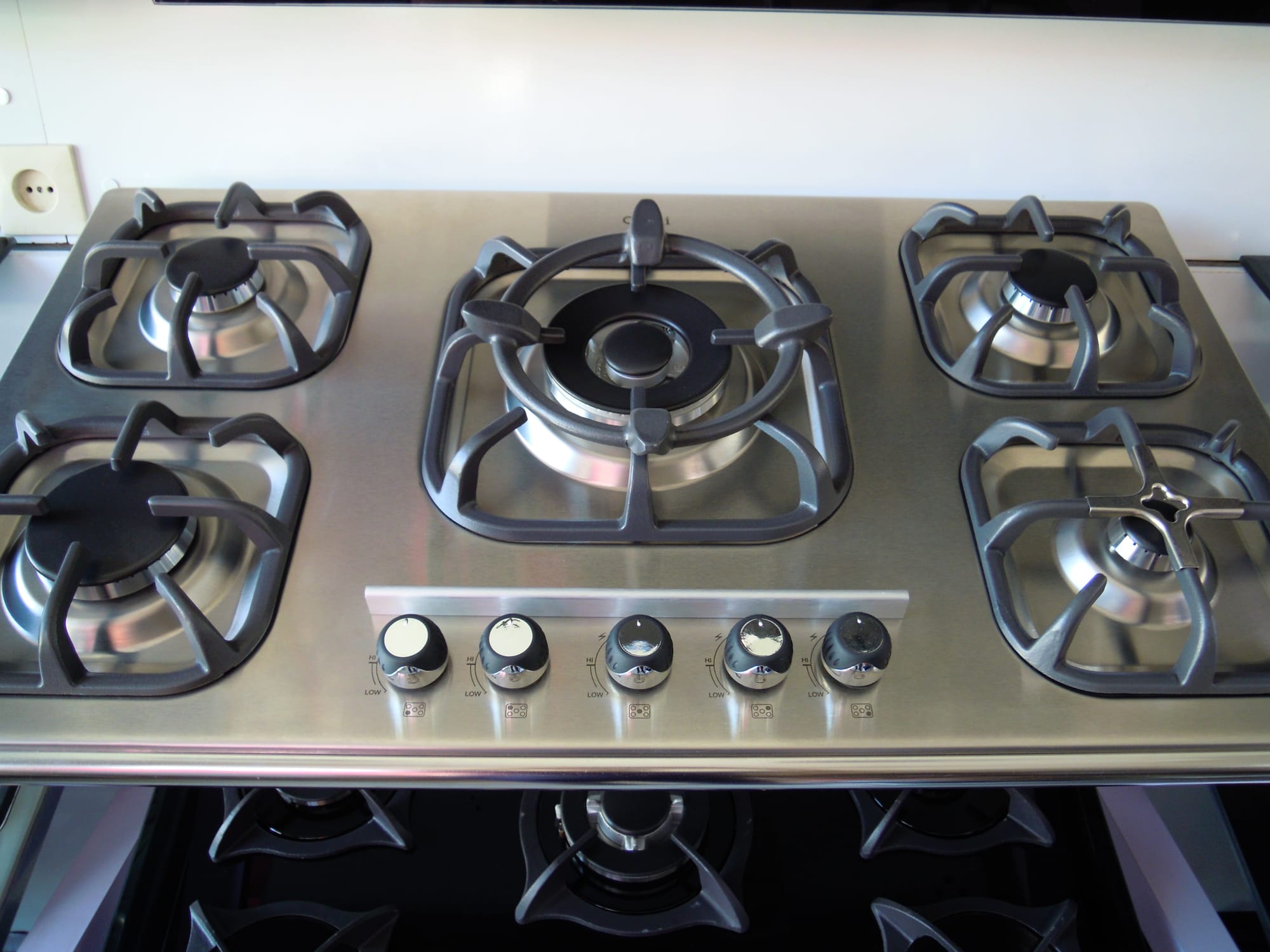 تجهیزات آشپزخانه هود و سینک مولایی