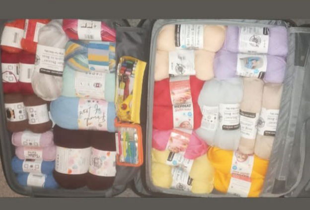 We use beads, and local and foreign yarns in assorted textures, colors, and levels of thickness, as you wish.