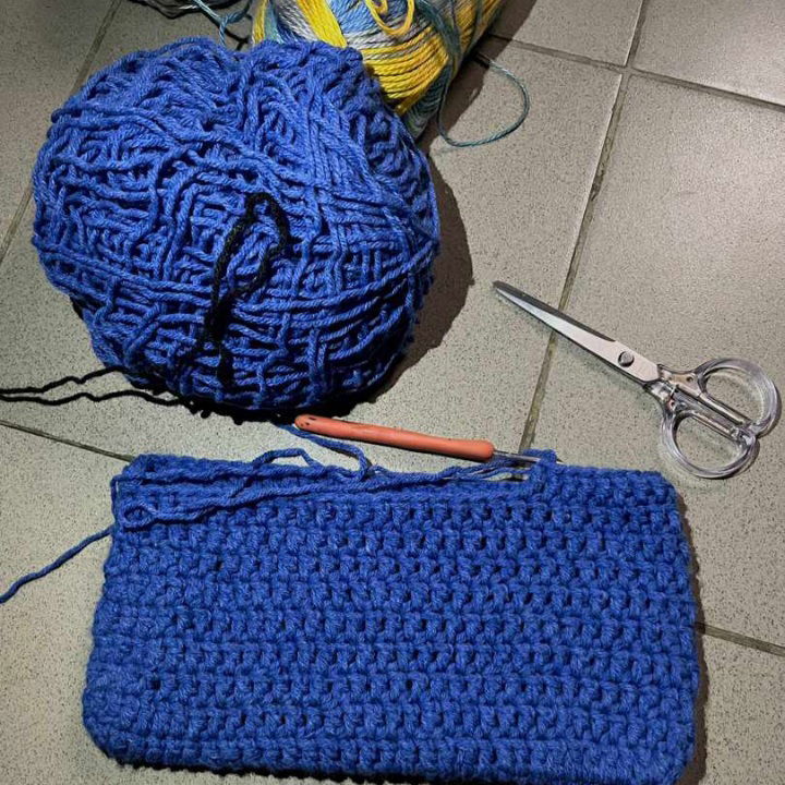 Yarn bags, in a variety of shapes, colours, and configurations