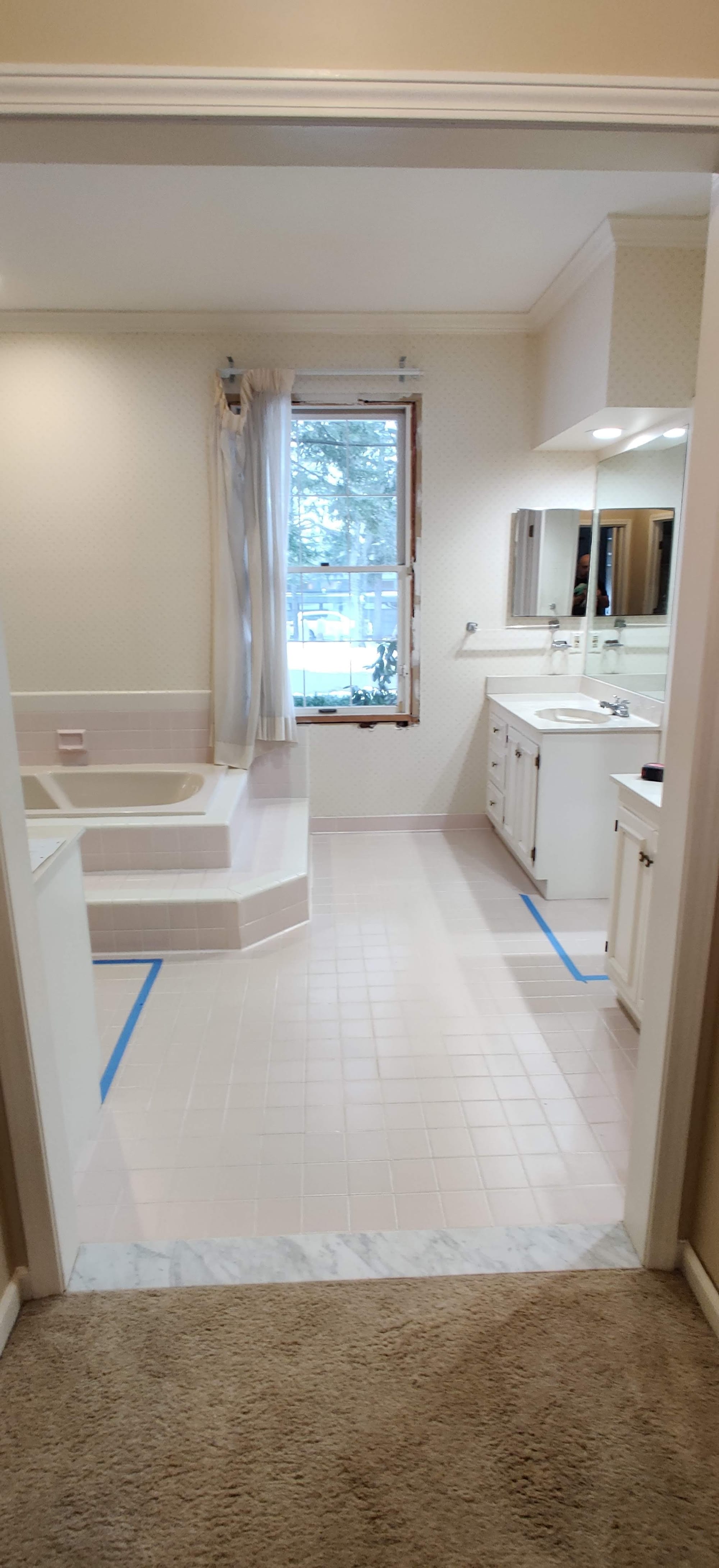 Master bathroom before remodel