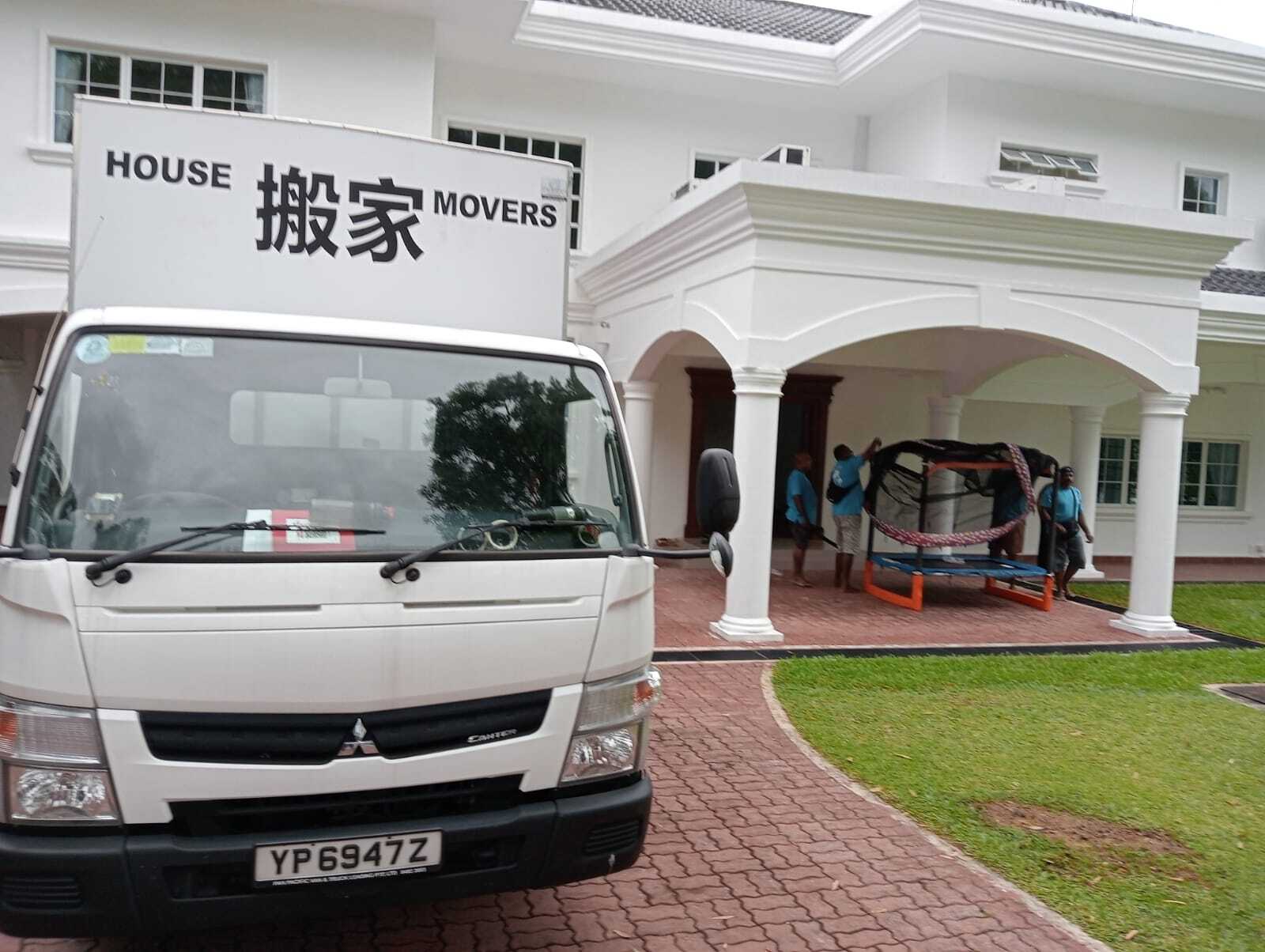 house movers taking apart trampoline