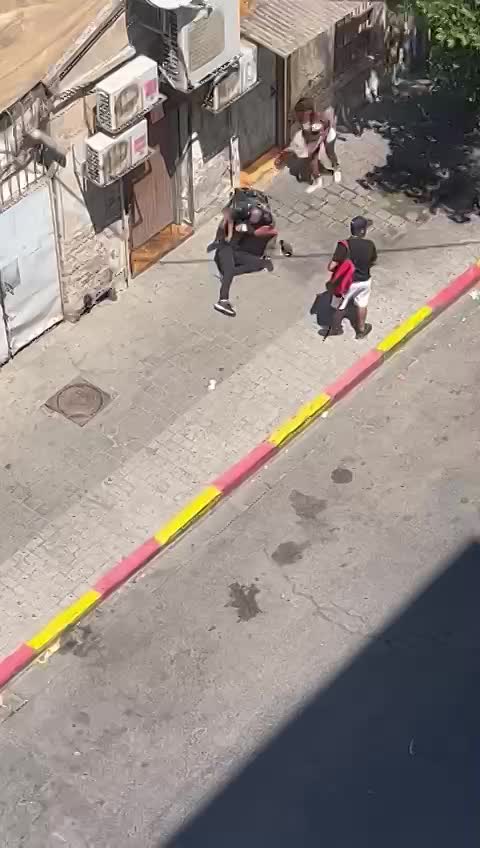 מריבת נרקומנים שיכורים ארלינגר - אוגוסט 2022