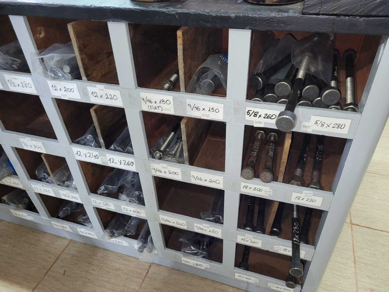 BULONES CENTRO (PITONES)