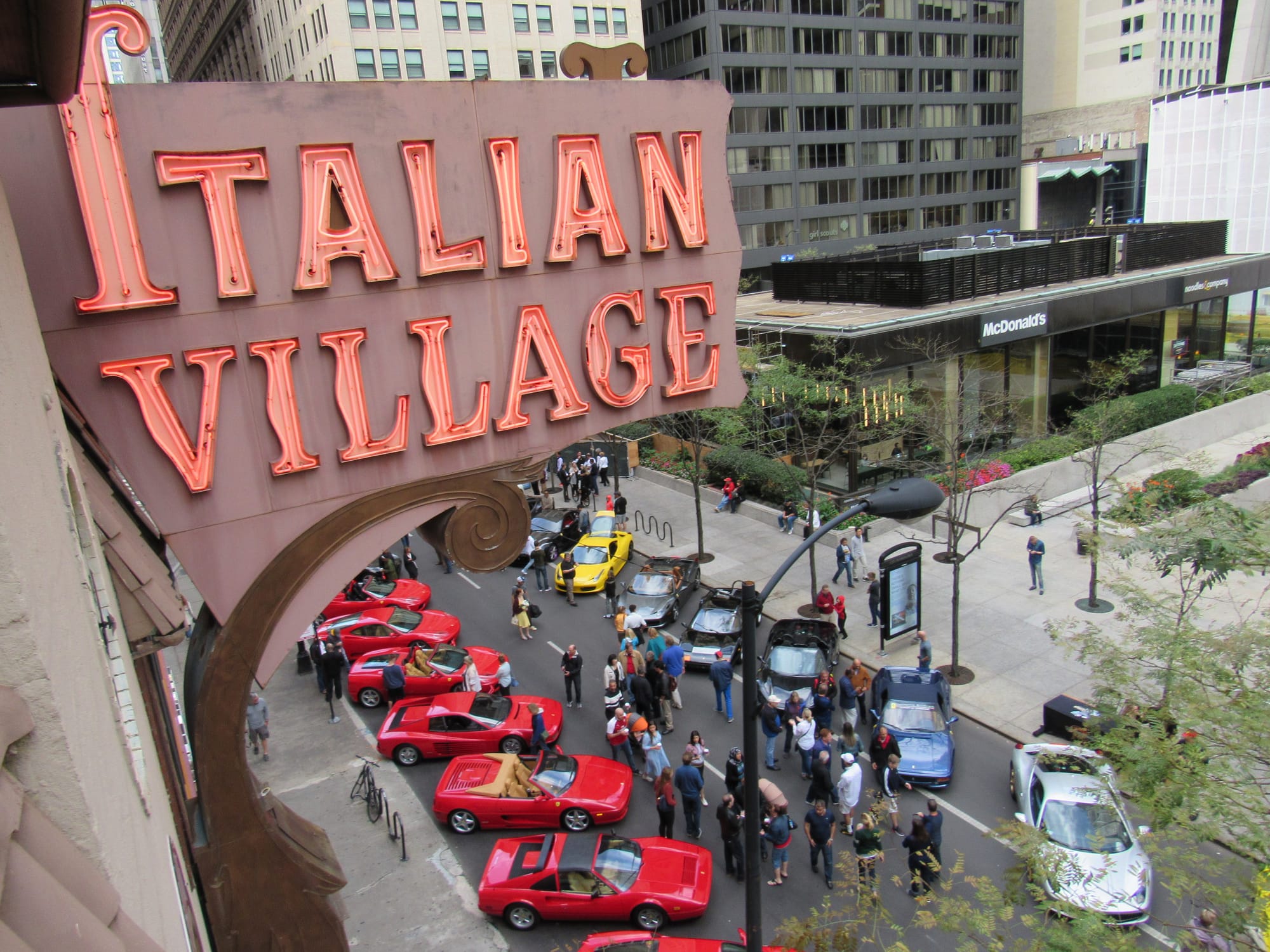 Auto Show: LIVE! 2017"Italian Village Ferrari Festival"