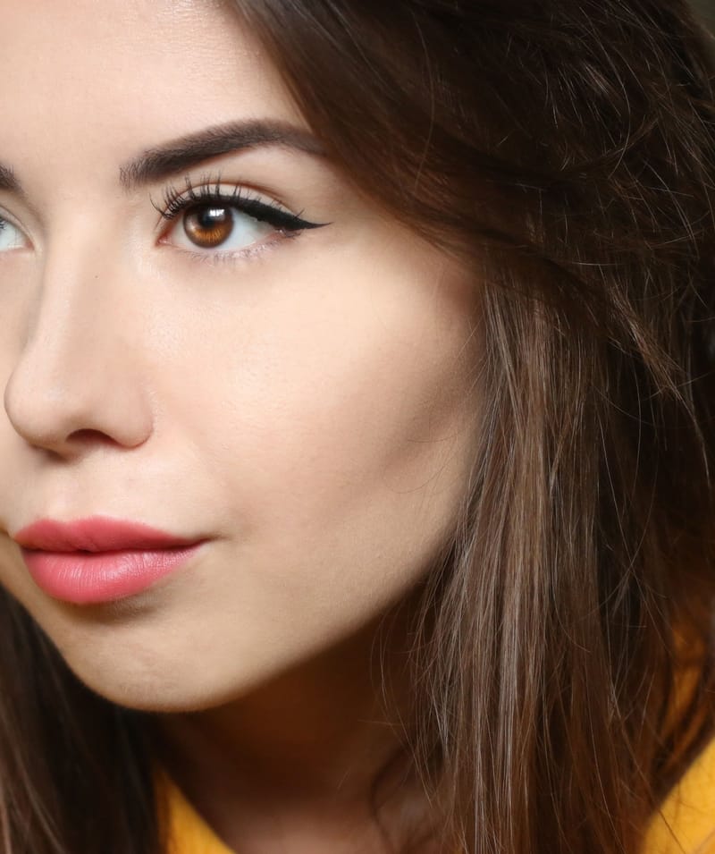 SEMI-PERMANENT MAKE UP