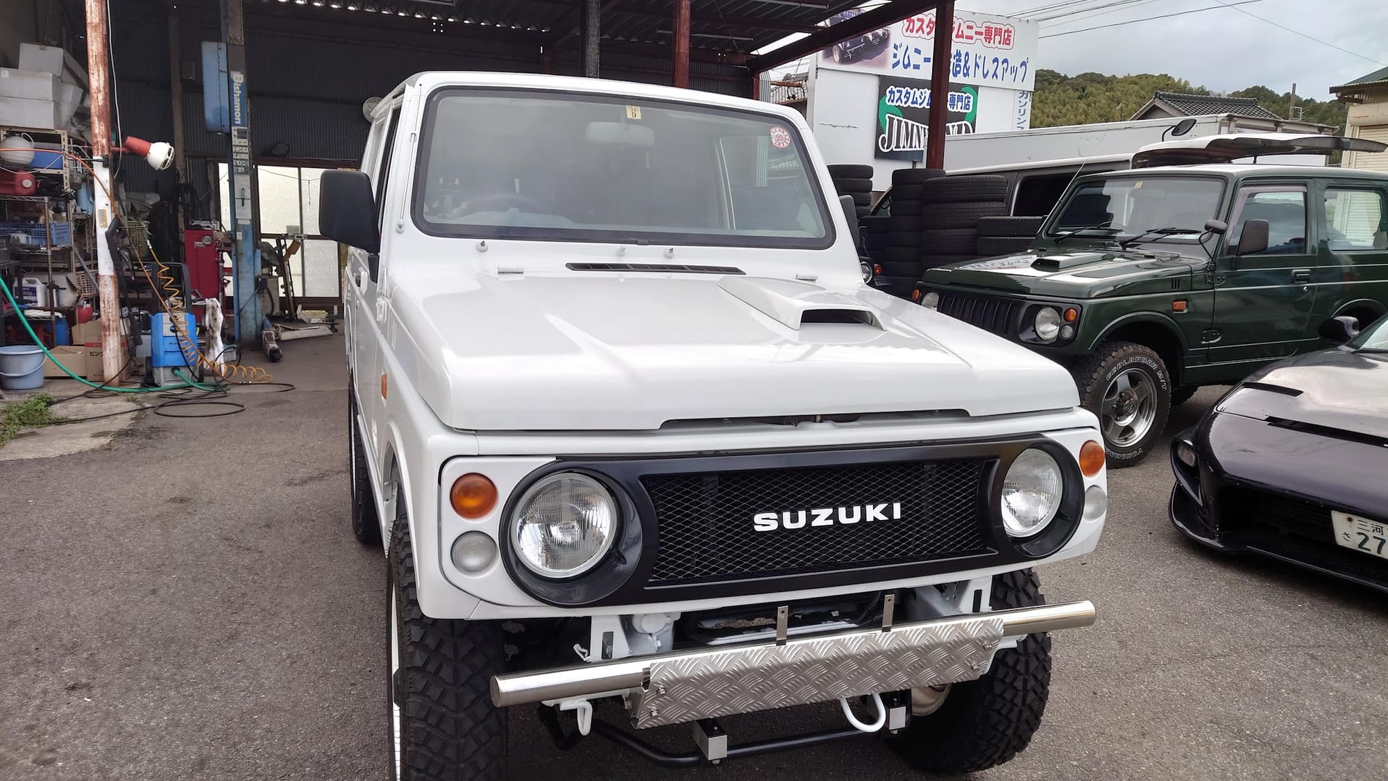 ２，５インチリフトアップ　白系　全塗装