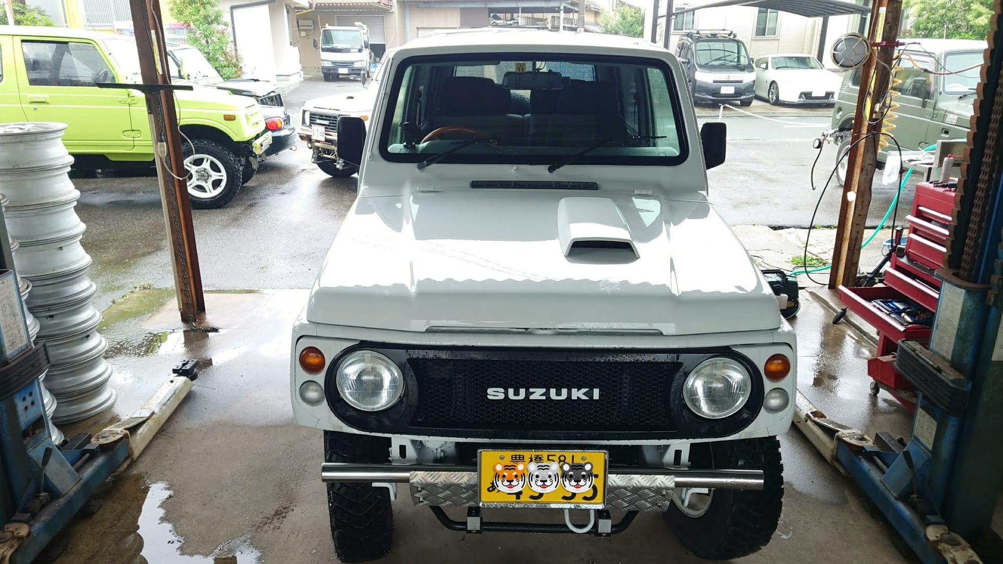 ２，５インチリフトアップ　白系　全塗装